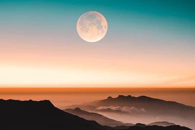 Kiedy Pełnia Księżyca w kwietniu 2023: Różowy Księżyc