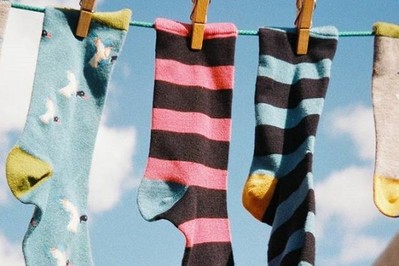 Czy można prać w pralce różne kolory razem i nie zniszczyć ubrań? Oto TEST nowych jedynych w swoim rodzaju, Dr. Beckmann Ekologicznych chusteczek wyłapujących kolor i wspomagających usuwanie brudu  