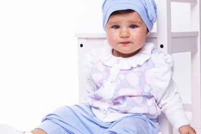 Jak tanio i modnie ubrać dziecko? 10 sprawdzonych rad