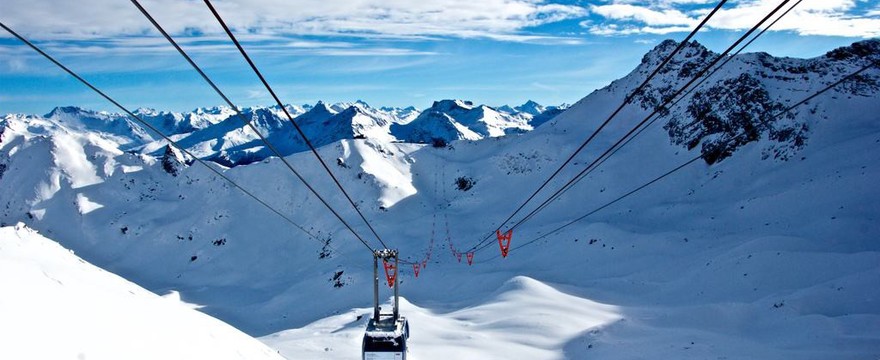 Urlop narciarski dla początkujących: jak się przygotować do pierwszego wyjazdu na narty?