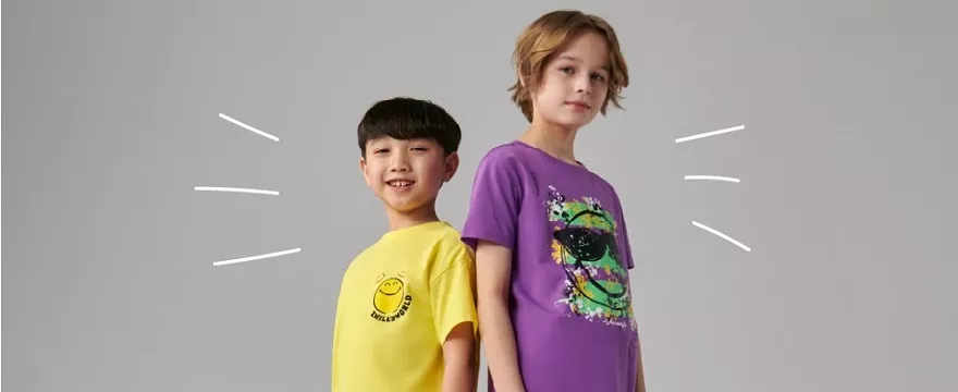 Koszulki dla chłopca – jakie fasony, wzory i kolory będą popularne tej wiosny?