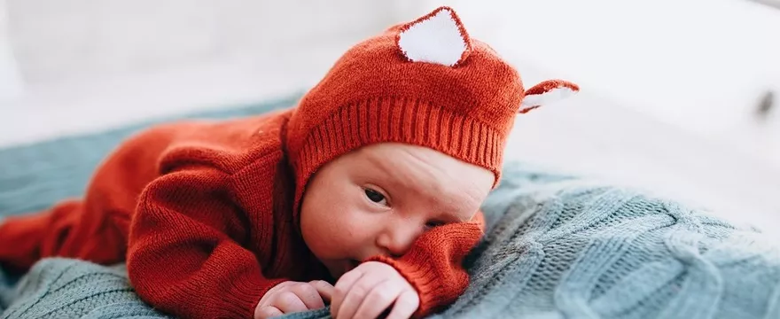 Rodzę jesień-zima 2022: Wyprawka dla niemowlaka – jak ją dobrze przygotować?
