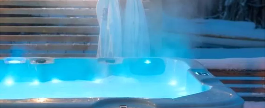 Relaks w jacuzzi – lepszy latem czy zimą?