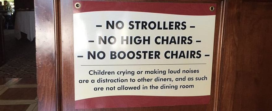 Zakaz w restauracji? Tak się zaczyna dyskryminacja rodziców z małymi dziećmi!