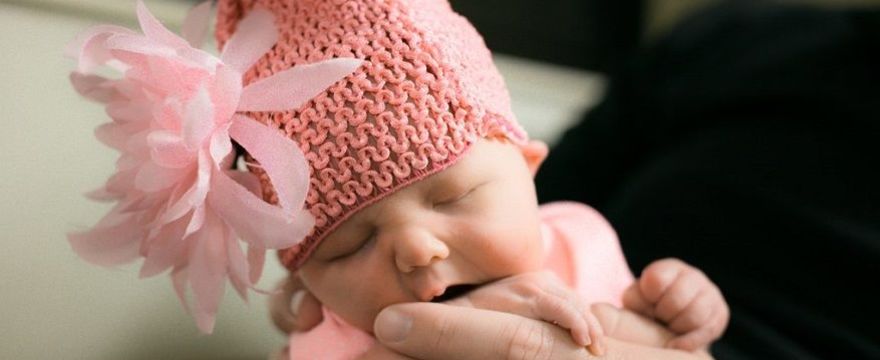 1 miesiąc życia dziecka: co potrafi, najczęstsze dolegliwości noworodka oraz rozwój fizyczny i emocjonalny noworodka 