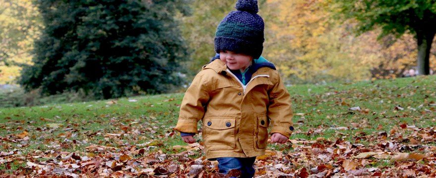Jaki wybrać krem dla dziecka na jesienny spacer?