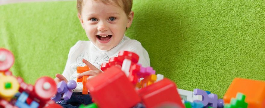 Zmniejsz liczbę zabawek dziecku! [NAUKOWE POWODY]