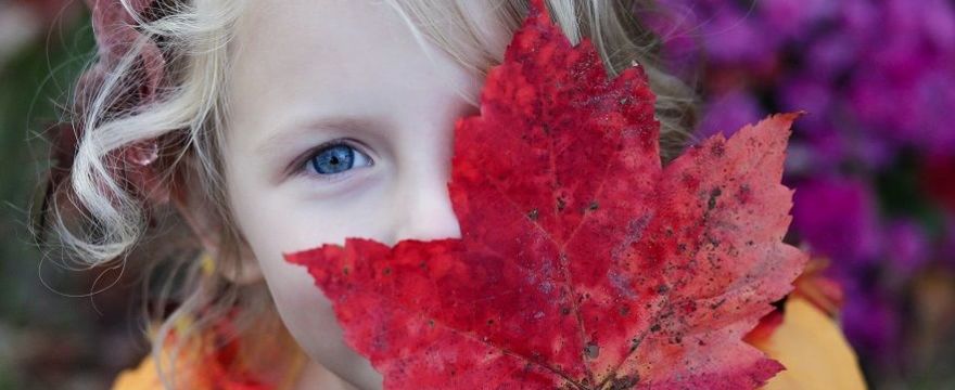 WYPRÓBUJ: 5 sposobów Montessori na wyrażenie uczuć do dziecka