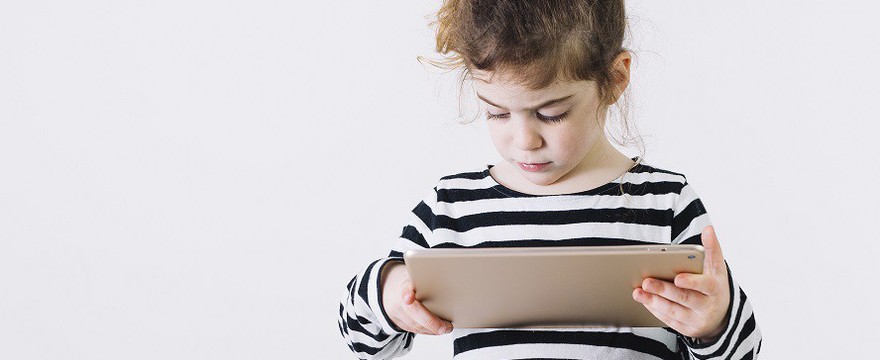 Najnowsze badania: Dzieci oglądają pornografię!