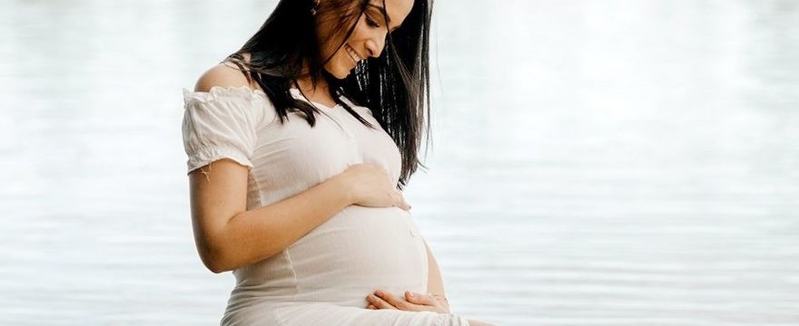 Otyłość w ciąży: instagramowa burza po wpisie szpitala z Oleśnicy!