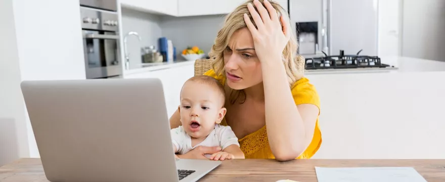 Matki oceniające inne matki — dlaczego to sobie robimy?